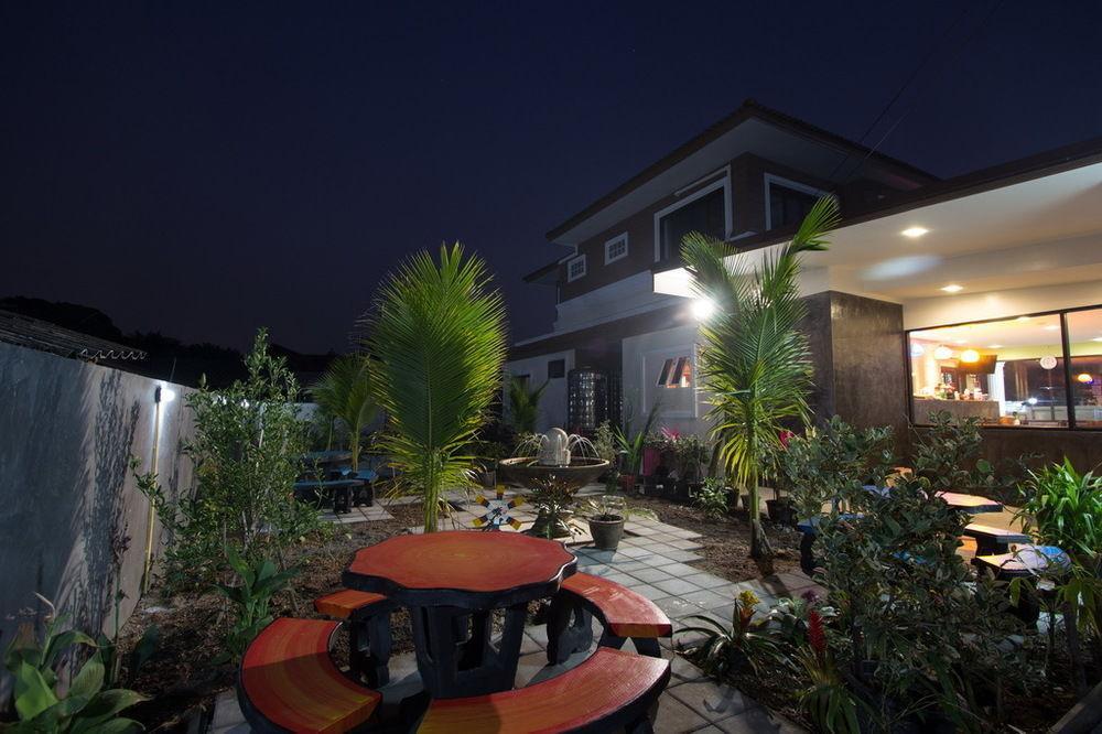 Donchai House Guest House& Cafe Chiang Mai Ngoại thất bức ảnh